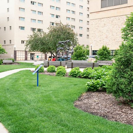 Days Inn By Wyndham Rochester Downtown Dış mekan fotoğraf